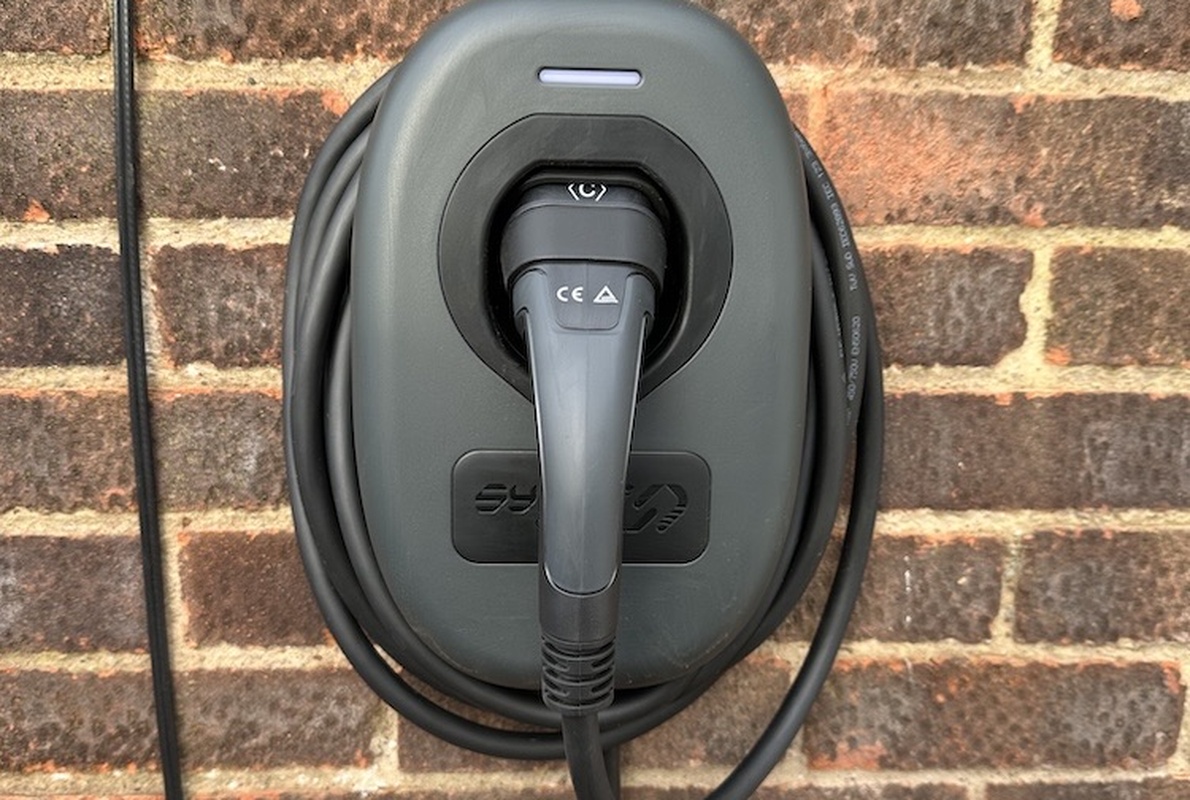electrician from dreamy electrics performing ev charging installation helensburgh